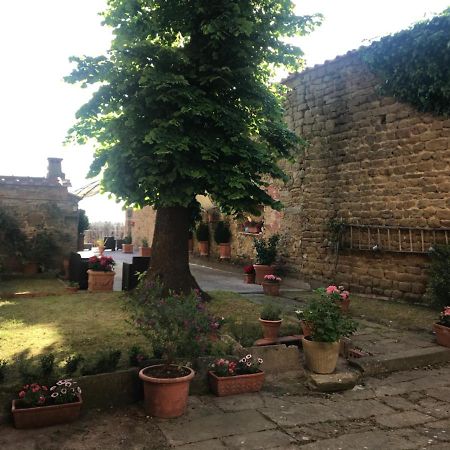 Camera E Appartamento Toscana - B&B Palazzo Robicci Castiglion Fiorentino Luaran gambar